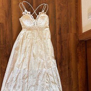 Elegant White Lace Dress